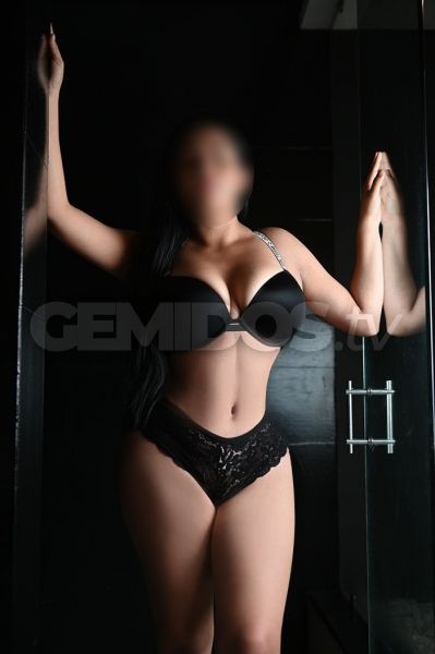 Hola me llamo Coty soy una escort muy atrevida que solo trata de tener el mejor orgasmo, satisfacer mis necesidades sexuales como por ejemplo el probar del sexo todos los dias y aprender de muchas personas para tener mas experiencia en el mundo del sexo. Mi mejor fantasia es tener sexo con diferentes caballeros, eso me exita. Me prende, me pone cachonda cada dia que voy a una cita, la adrenalina me corre por todo el cuerpo antes de conocer a mi citado.